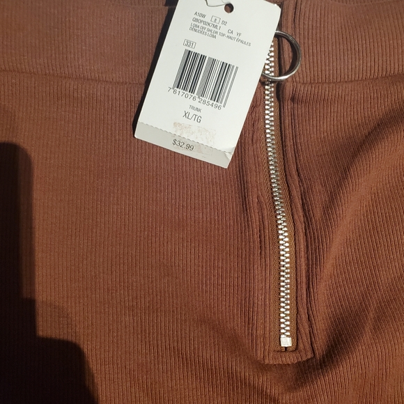 NWT Guess Drop Shoulder Crop Top - Picture 3 of 5